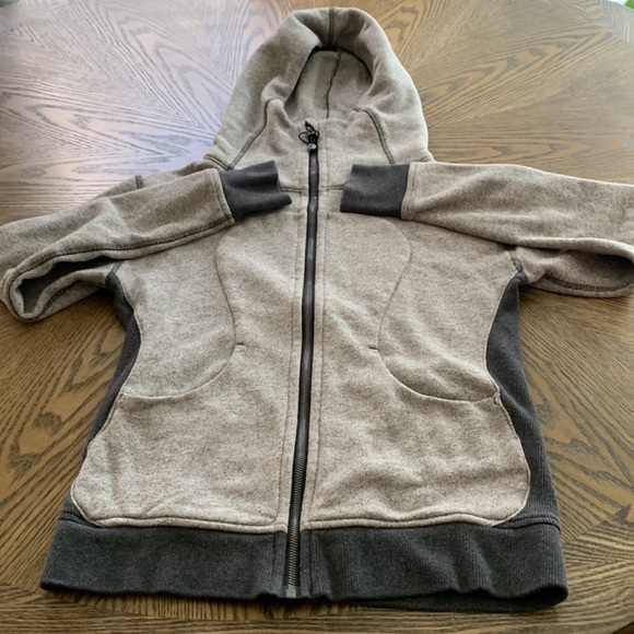 Lululemon Scuba Full Zip Hoodie (6) in excellent condition. Gray/Taupe - Picture 5 of 7